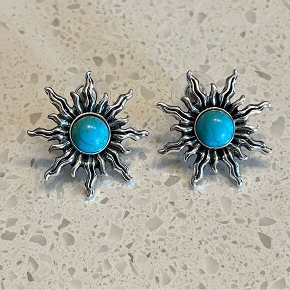 Sun shape Vintage style fake Turquoise Stud Earrings - Picture 6 of 8